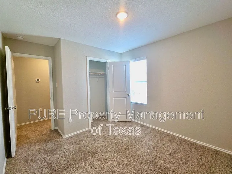 301 Freshwater Dr — Photo 22