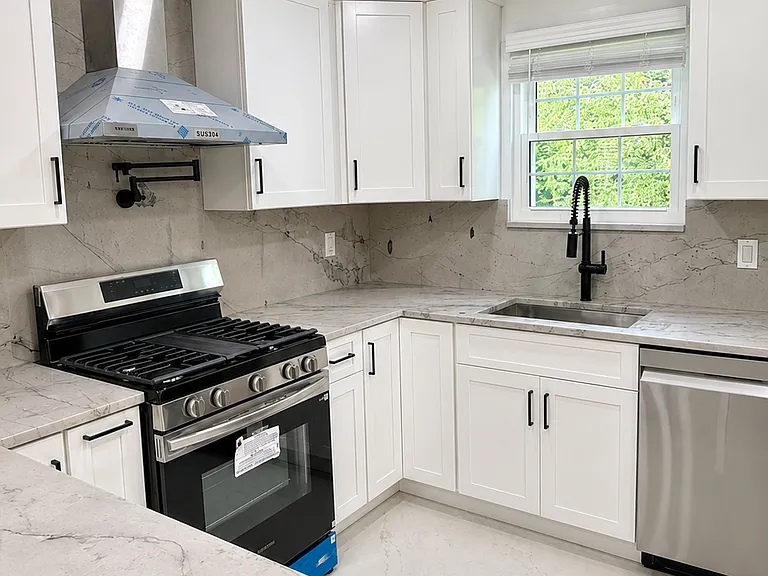 101 Laurel Cir — Photo 15