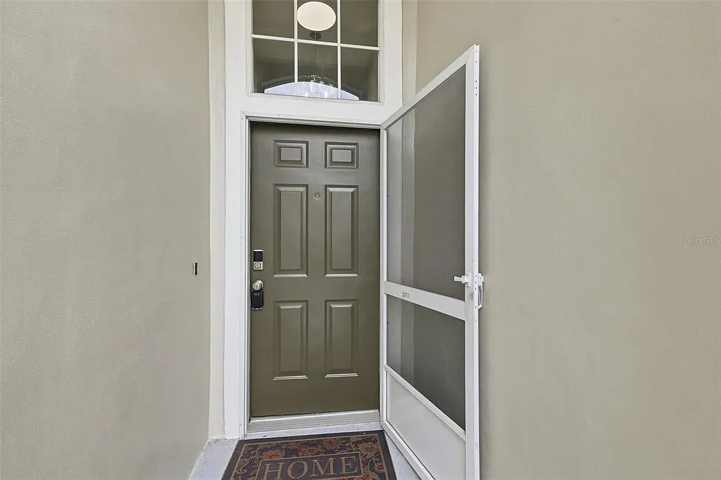 4 bed, 2.0 bath, 1638 sqft, $2,600 — Photo 4
