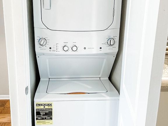 5th image of 7055 Hampton Ave #308