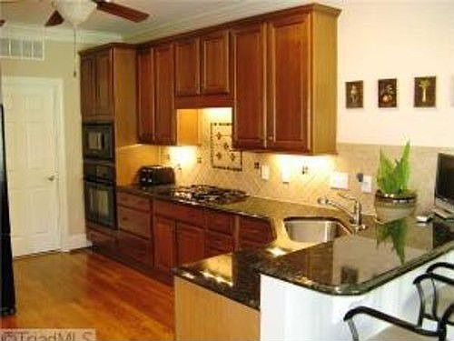 2nd image of 1810 Canaan Dr