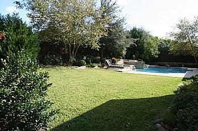 3rd image of 618 Stratford Ln