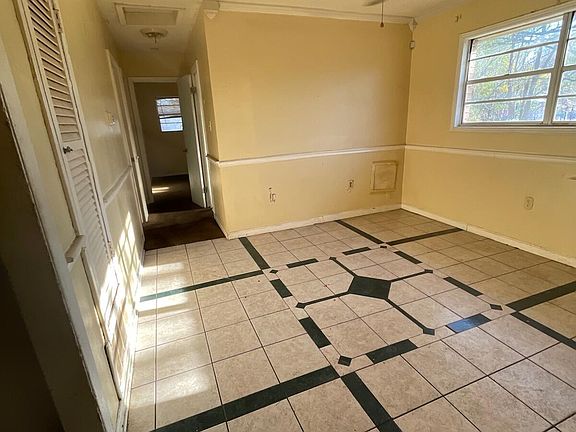 2nd image of 2914 Audubon Place