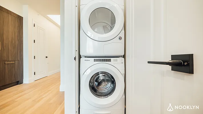 Rented by Nooklyn NYC LLC | media 9