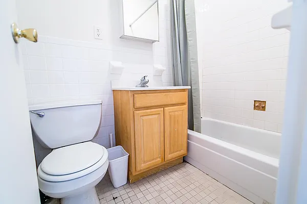 Rented by Nooklyn NYC LLC | media 2