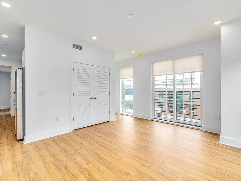 The Howell - 2101 Washington Ave — Photo 97