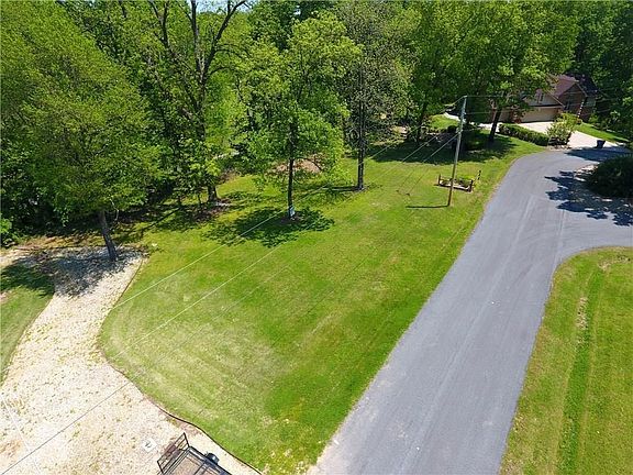 4th image of 9 Cannich Ln