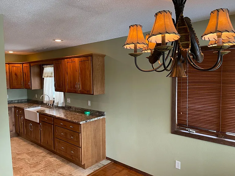 144 Acorn Dr — Photo 43
