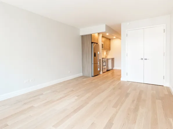 235 West 48th Street image 4 of 10