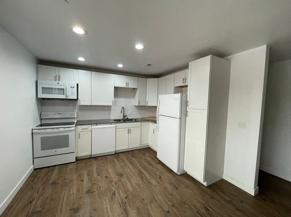 111 Lilac Way #A