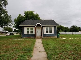 1501 Blewett St, Graham, TX 76450