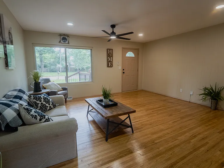 7332 W Quail Ln — Photo 5