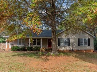 7123 Summerdale Rd, Elon, NC 27244