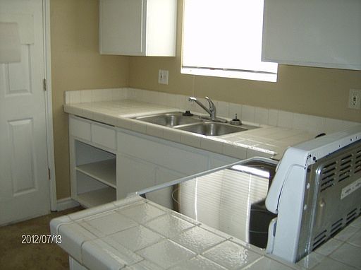 5th image of 532 W 12th Ave