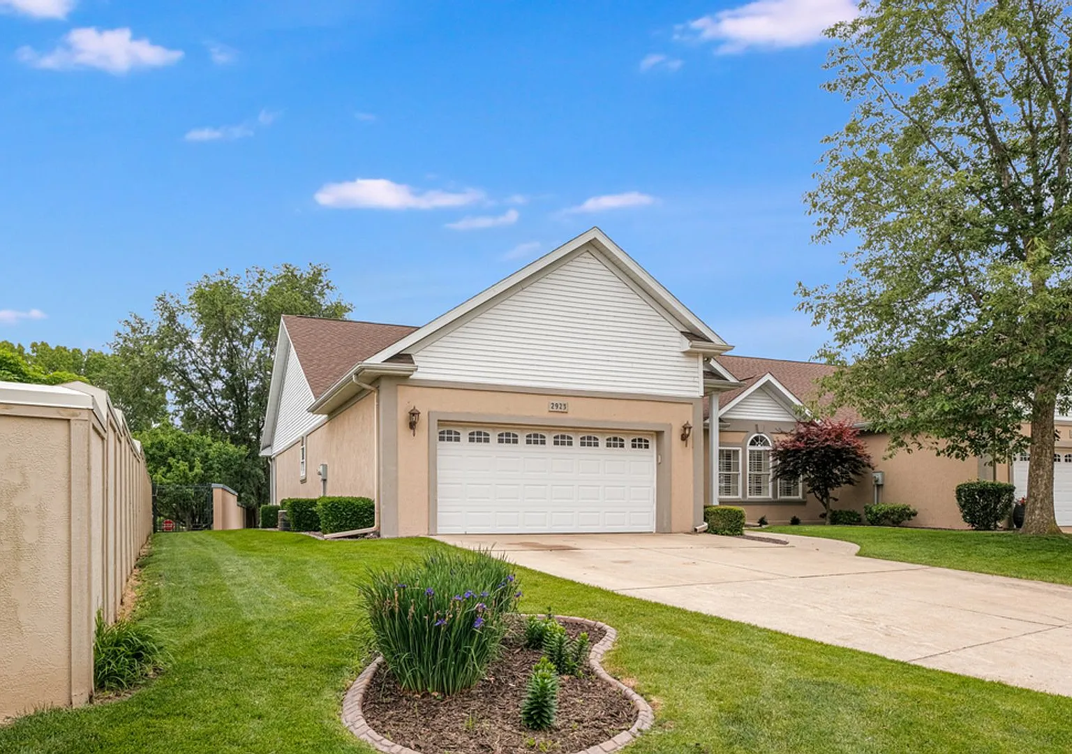3 Bed, 3 Bath Condo for Rent Available August 5th — Photo 1