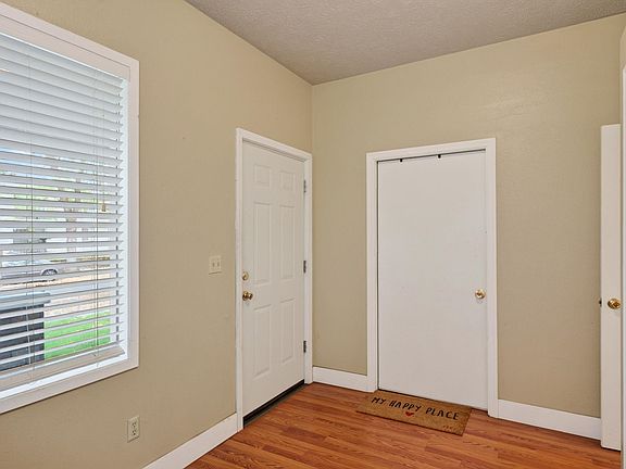 5th image of 1207 W Shannon Ave