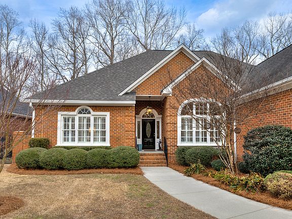 2nd image of 1075 Boardwalk