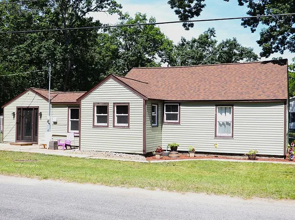 131 Vista Ter, Muskegon, MI 49442
