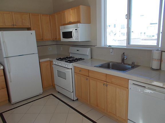 2nd image of 1230 Green St #C