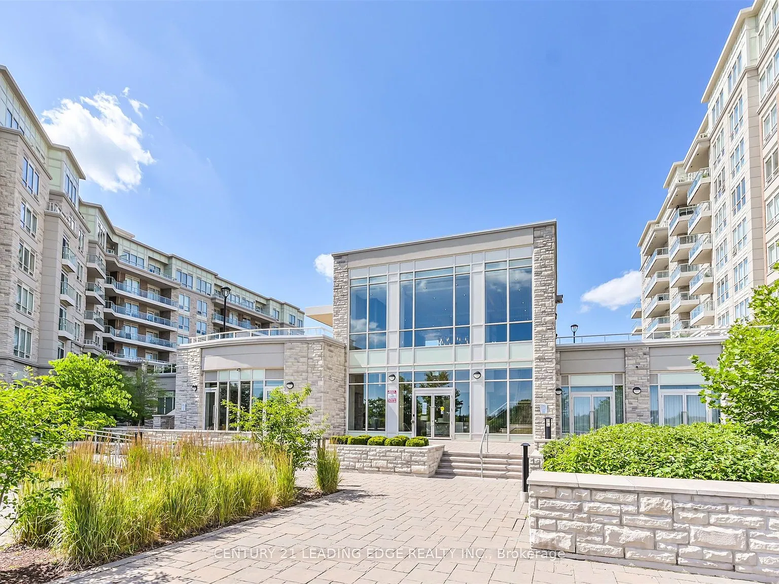 2 bed, $3,400 — Photo 1
