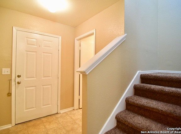 3rd image of 6723 Walnut Valley Dr