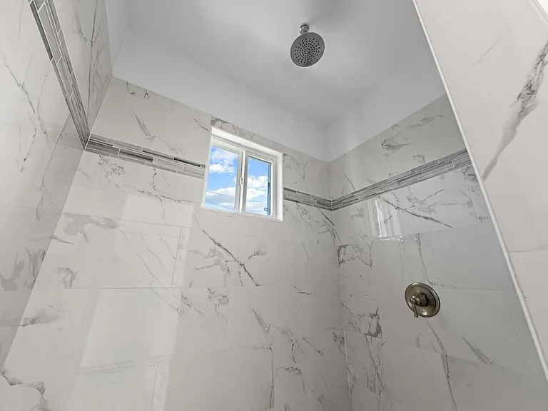 323 Gabriel St #101 — Photo 27