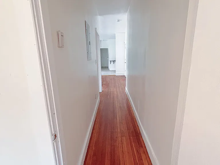 82 Rowe Ave #2S — Photo 7