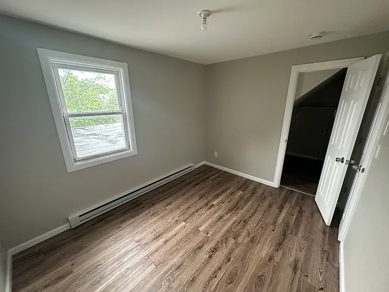 218 Hansbury Ave #3 — Photo 2