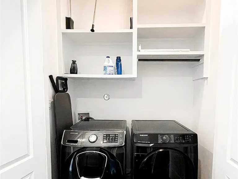 1611 Crockett St — Photo 14