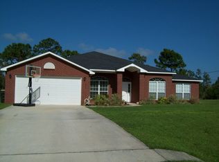 1932 Cardinal Ln, Navarre, FL 32566
