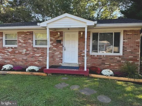 13209 Hawthorn Ln, Woodbridge, VA 22193