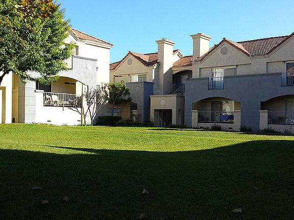 2nd image of 1321 Highland Ave APT 1014