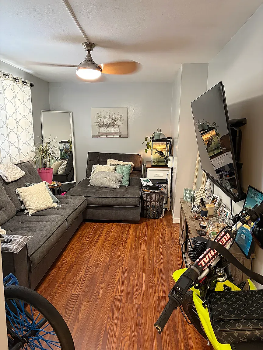 208 Bay 44th Street — Photo 1