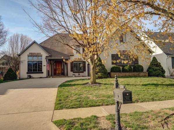 2234 W Winchester Street, Springfield, MO 65807