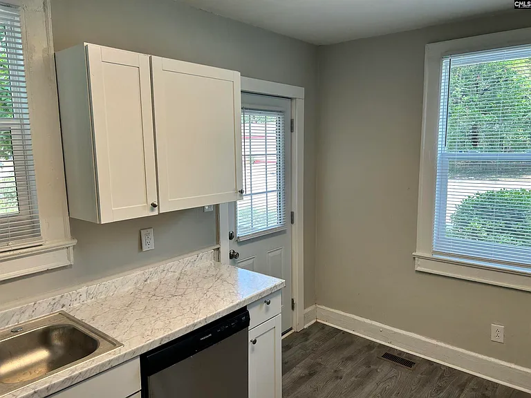 2112 Academy St — Photo 16