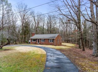 676 Twin Ponds Rd, Lawrenceville, VA 23868