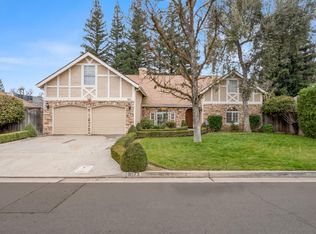 9073 N Whitehall Ln, Fresno, CA