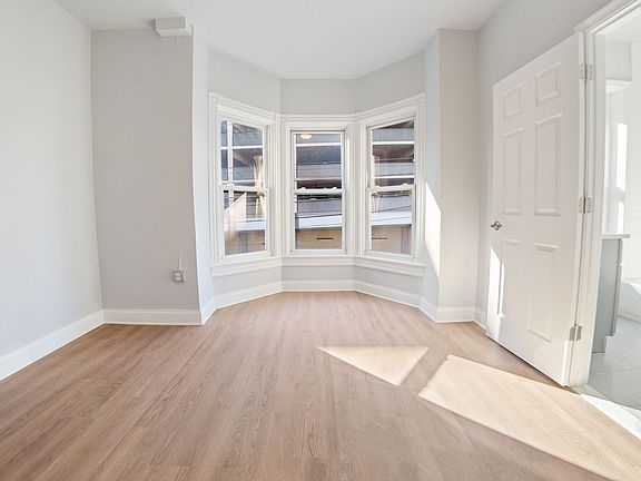5th image of 827-829 W Linden St #829-3