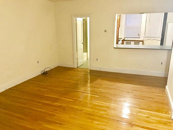 4th image of 18 W Harvey St APT C