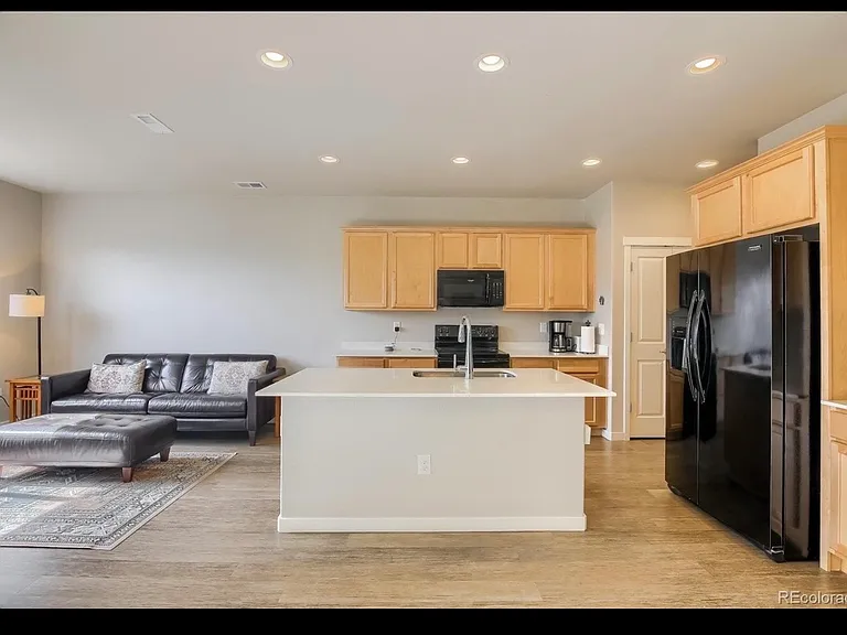 9740 Clermont Ln — Photo 7