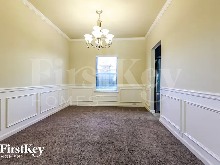 6013 Cloverfield Way — Photo 4