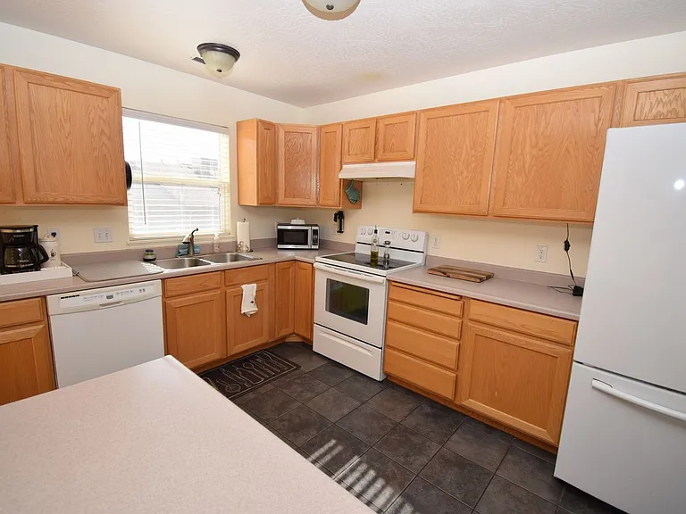 874 E Forest Park Ct — Photo 5