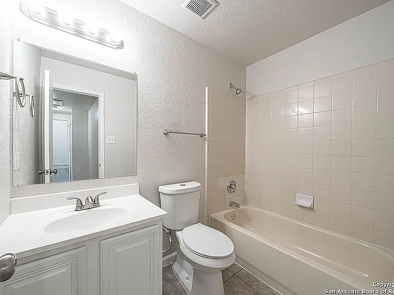 4910 Larkhill Farm — Photo 9