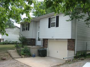 1409 McCutchen Rd, Rolla, MO 65401