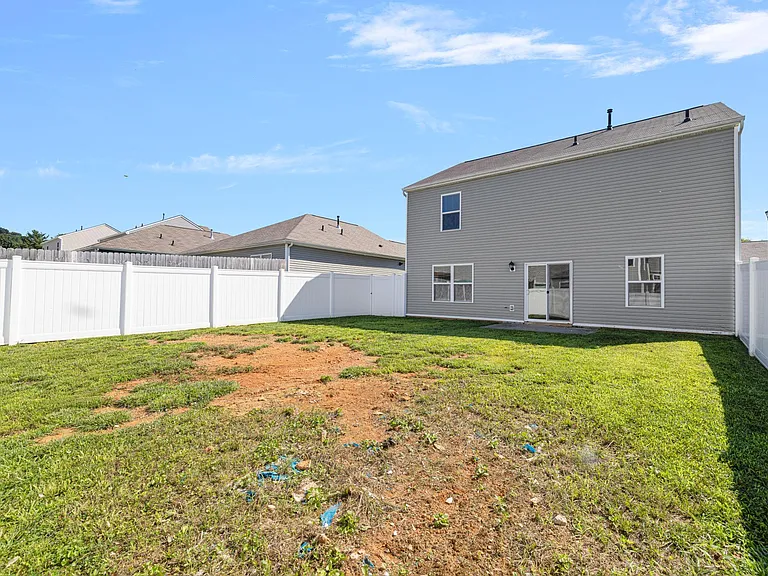 1124 Tay Sta — Photo 36