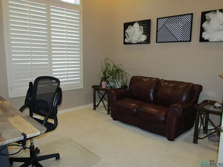 2104 W Ray Ave — Photo 17