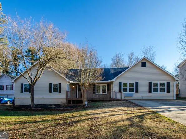 1390 Willow Bend Dr, Snellville, GA 30078