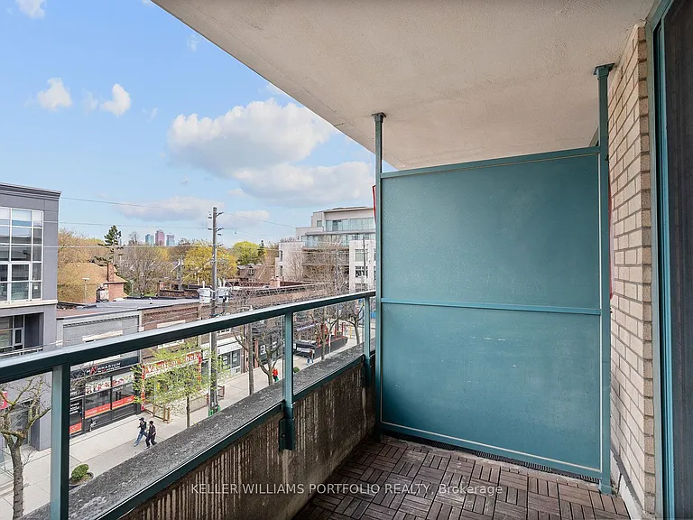 1829 Queen St E #408 — Photo 23