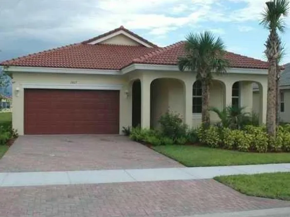 1807 SW Jamesport Drive, Port St Lucie, FL 34953