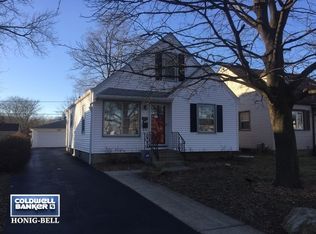 323 S May St, Joliet, IL 60436